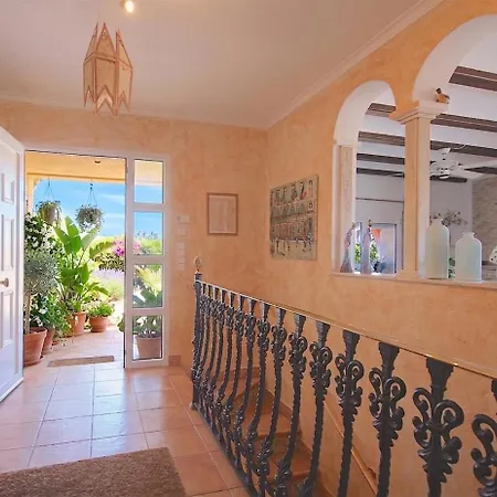 Vista Villa *
